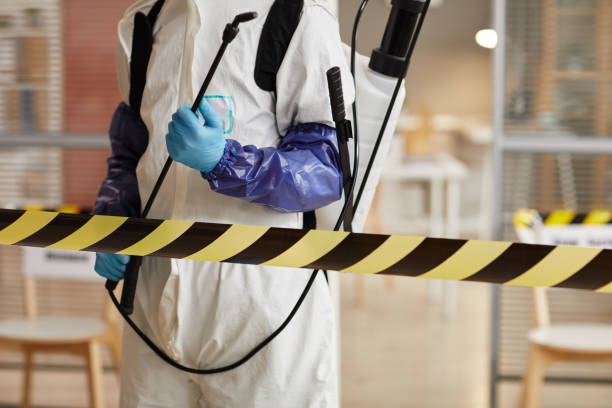 Professional Trauma Scene Cleanup technician working in Glencoe, IL